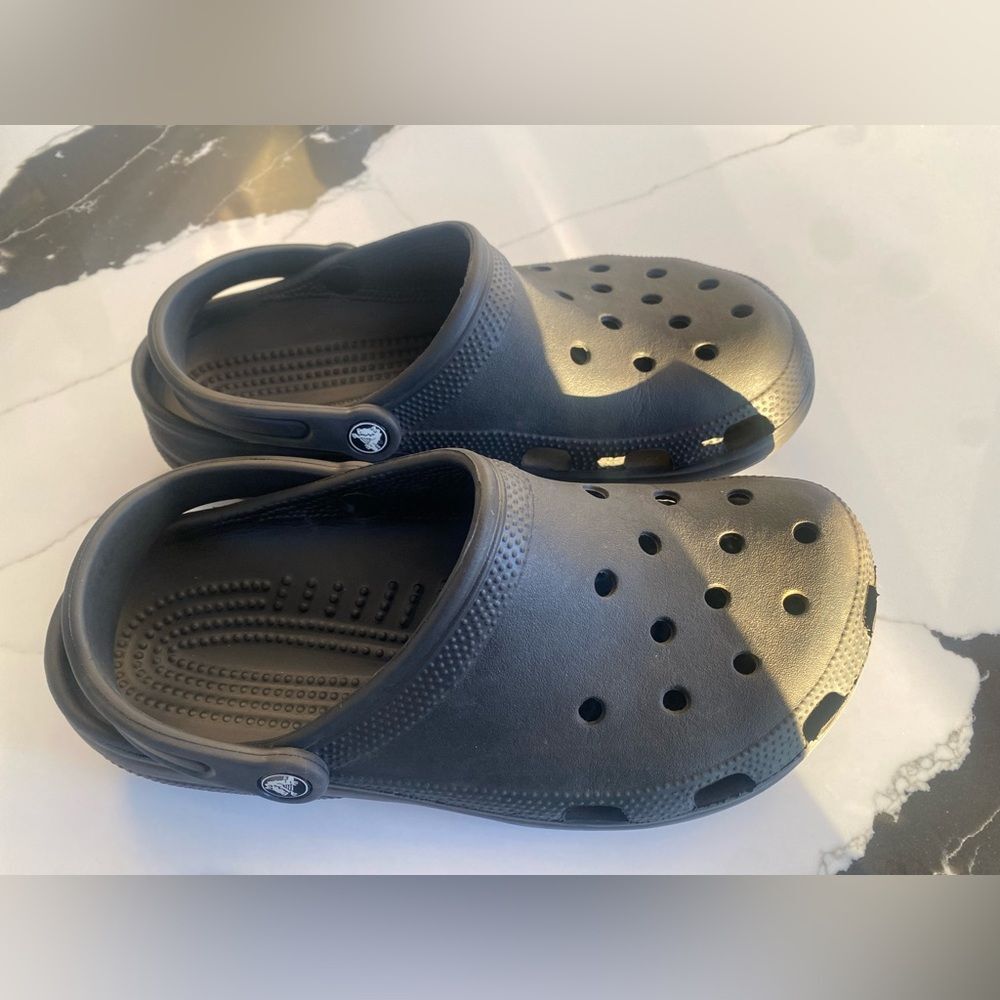 CROCS Gray Men's Sandals - Picture 5 of 8